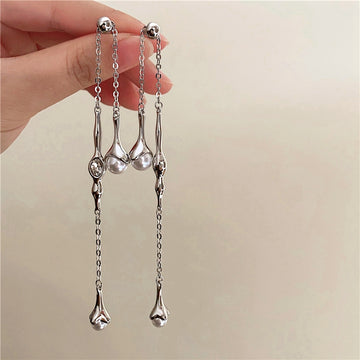 Koralynn Baroque Pearl Tassel Earrings [B71NE19V]