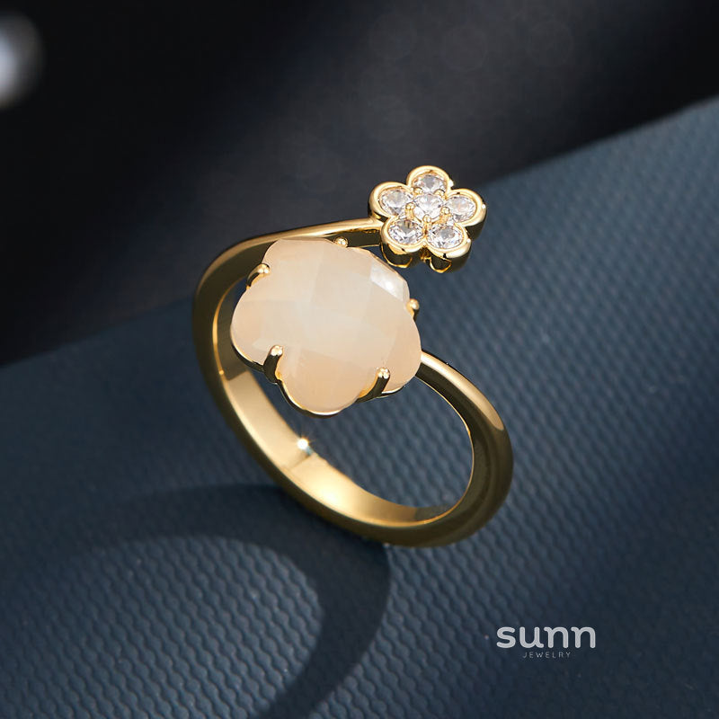 Koralynn Cat's Eye Flower Ring [FV7Z5UQ9]
