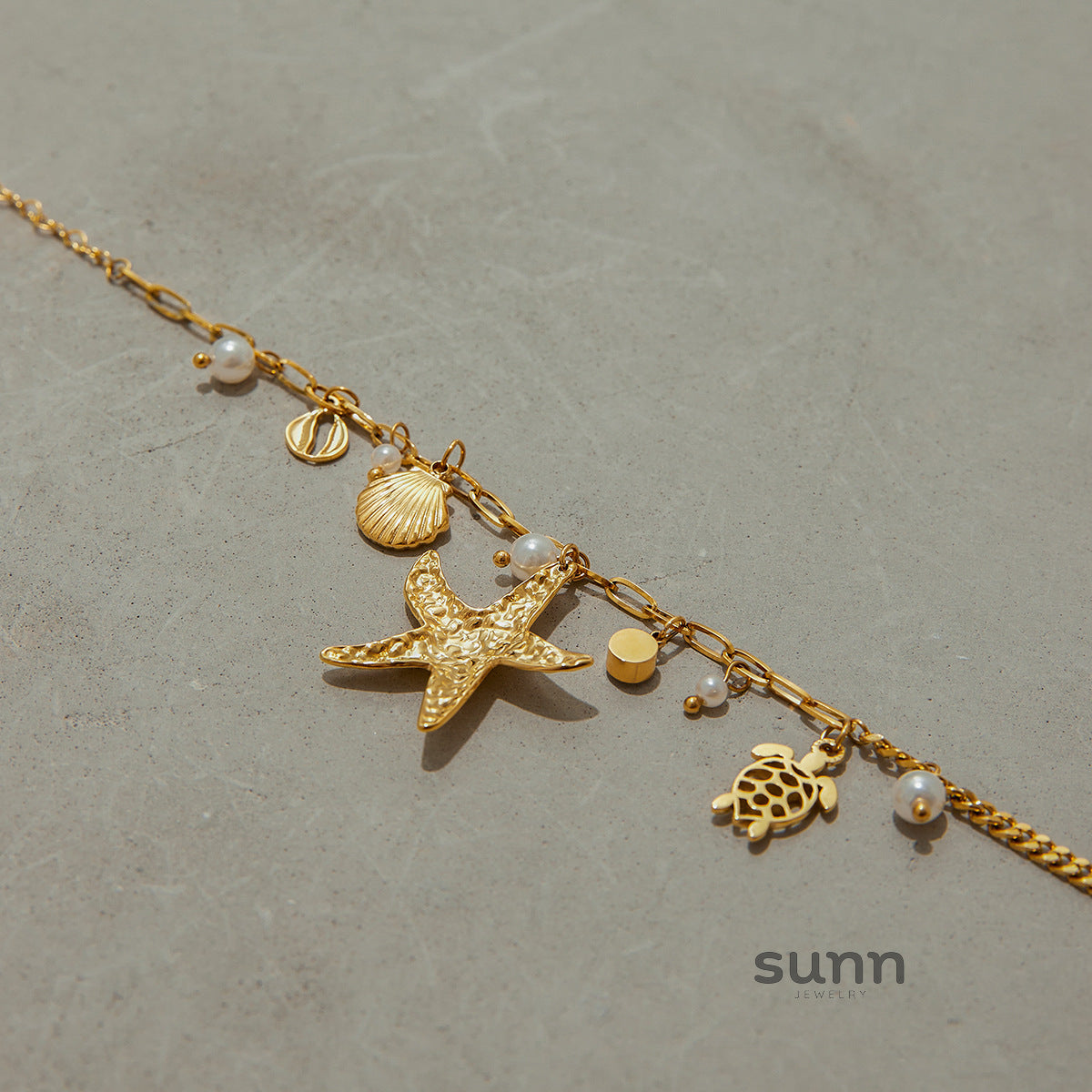 Kori Starfish Pendant Necklace [CAMEG2MQ]