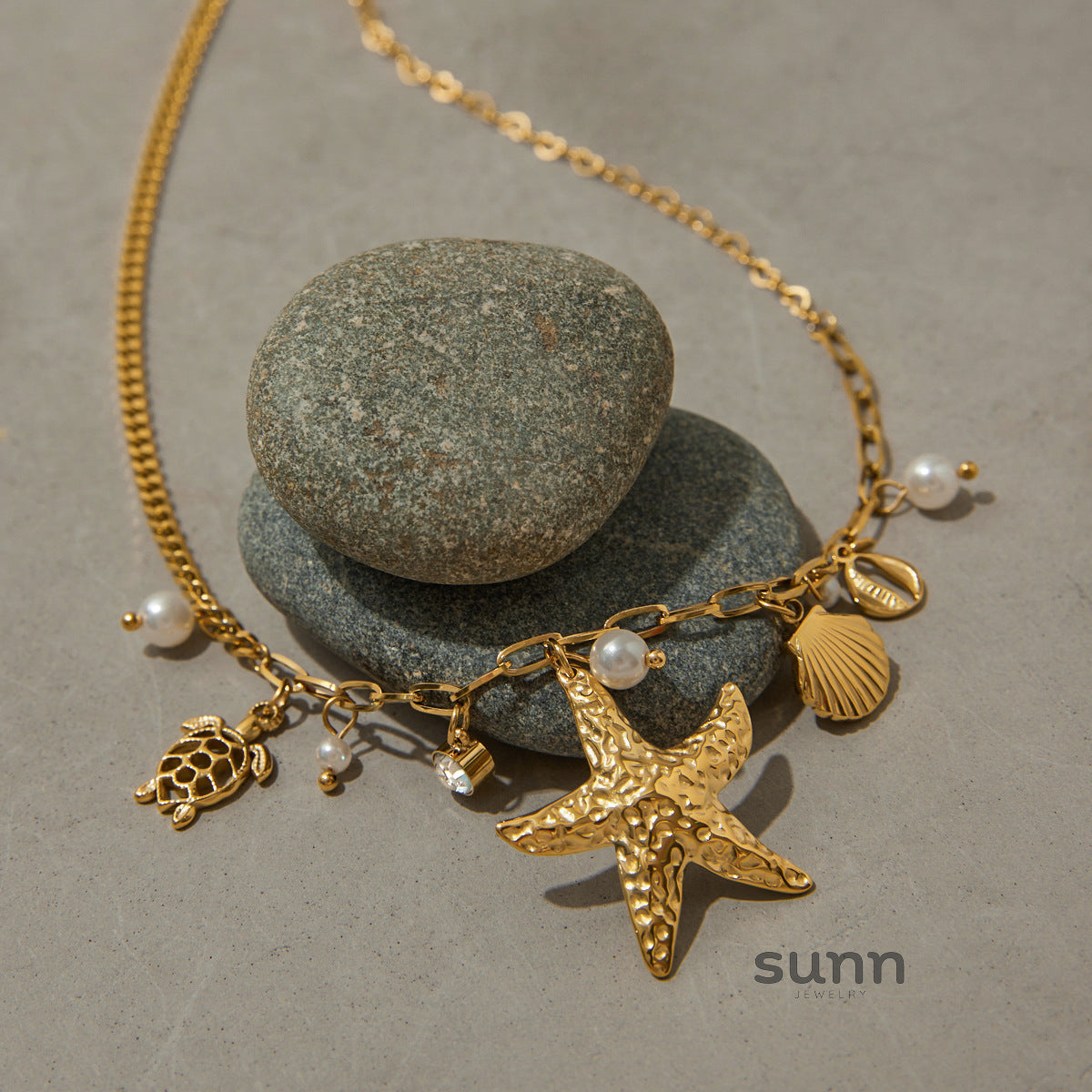 Kori Starfish Pendant Necklace [KFKF6ZTC]