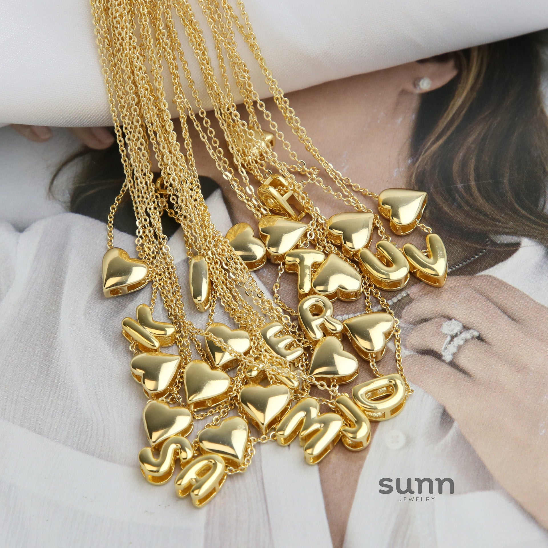 Korie Puffed Initial Necklace [NKMI4O8O]