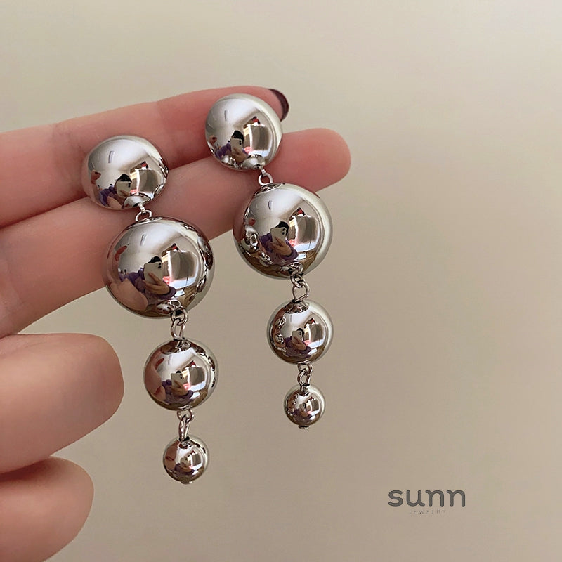 Korie Statement Ball Earrings [29LY7I5V]