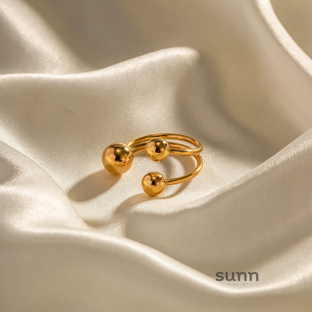 Kourtlyn Dainty Sphere Ring [53UCWE8C]