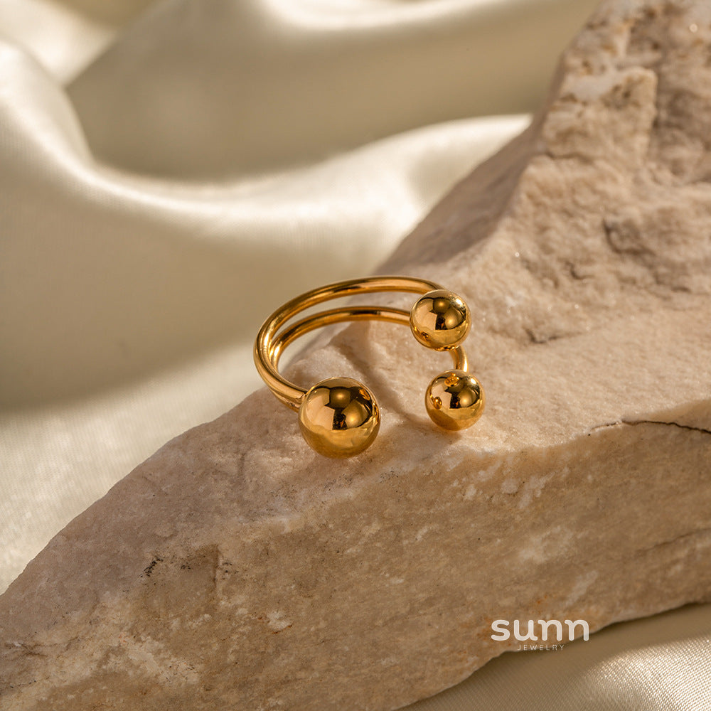 Kourtlyn Dainty Sphere Ring [GWXNRSY3]
