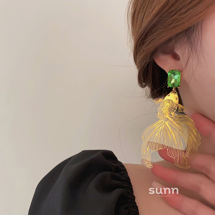 Kourtlyn Exaggerated Koi Earrings [CJYWUVFO]