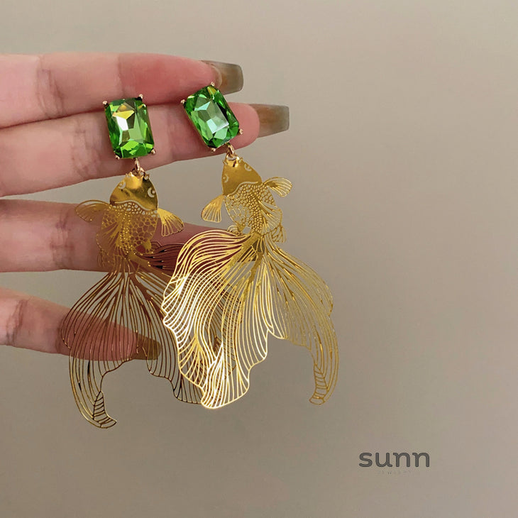 Kourtlyn Exaggerated Koi Earrings [FFLL4HMH]