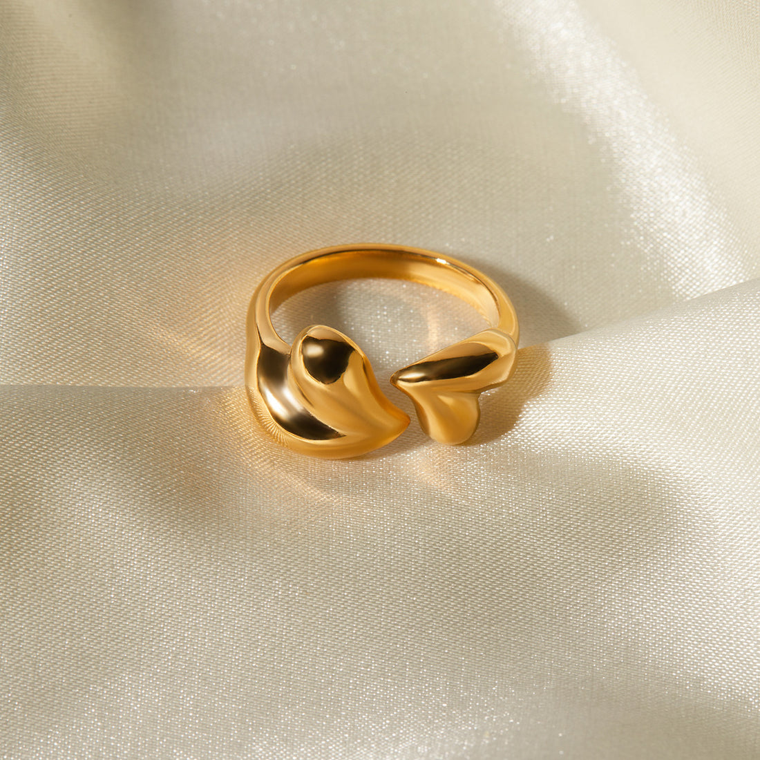 Kree Asymmetric Heart Open Ring [6WAT8SUW]