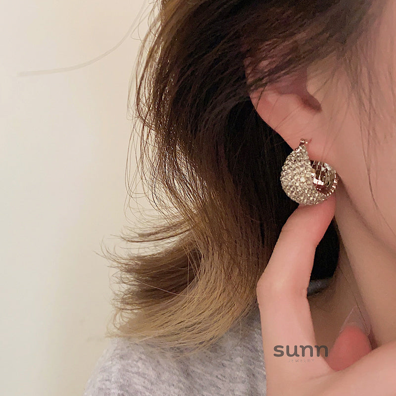 Kristal Gray Diamond Drop Earrings [SCYLIPVG]