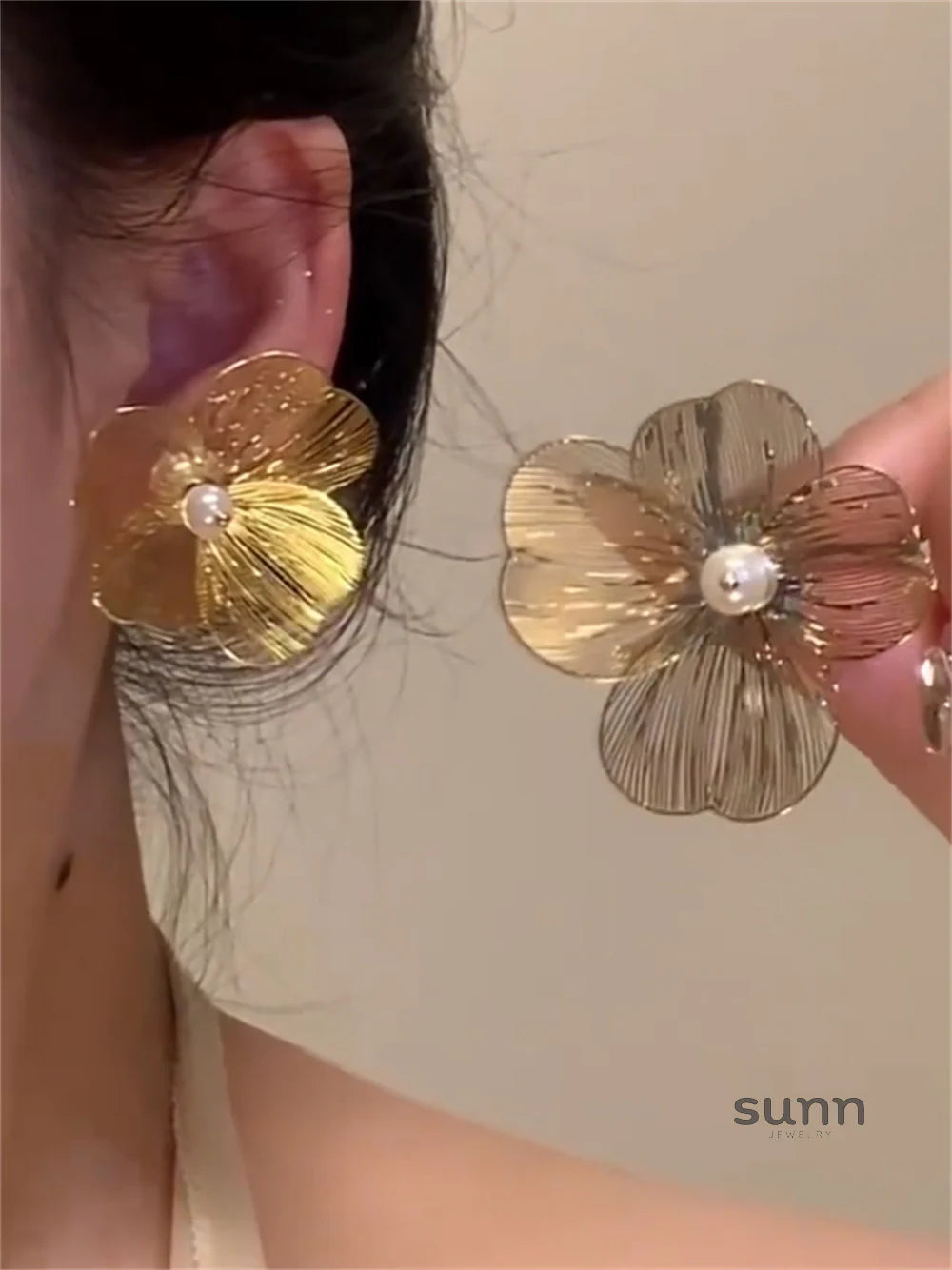 Kristel Golden Floral Pearl Earrings