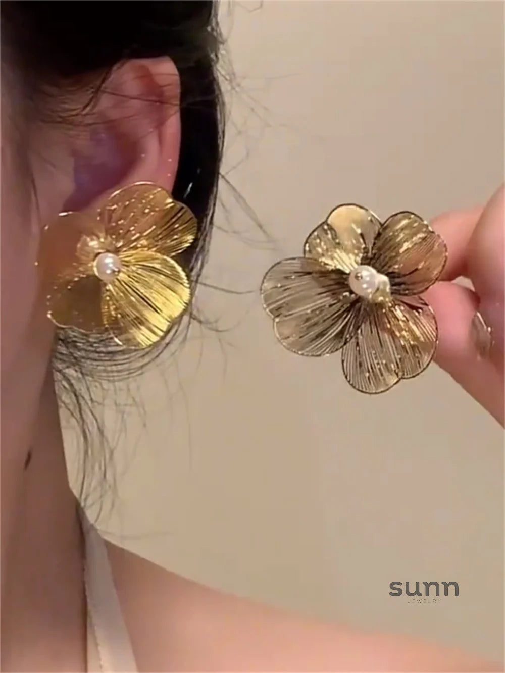 Kristel Golden Floral Pearl Earrings