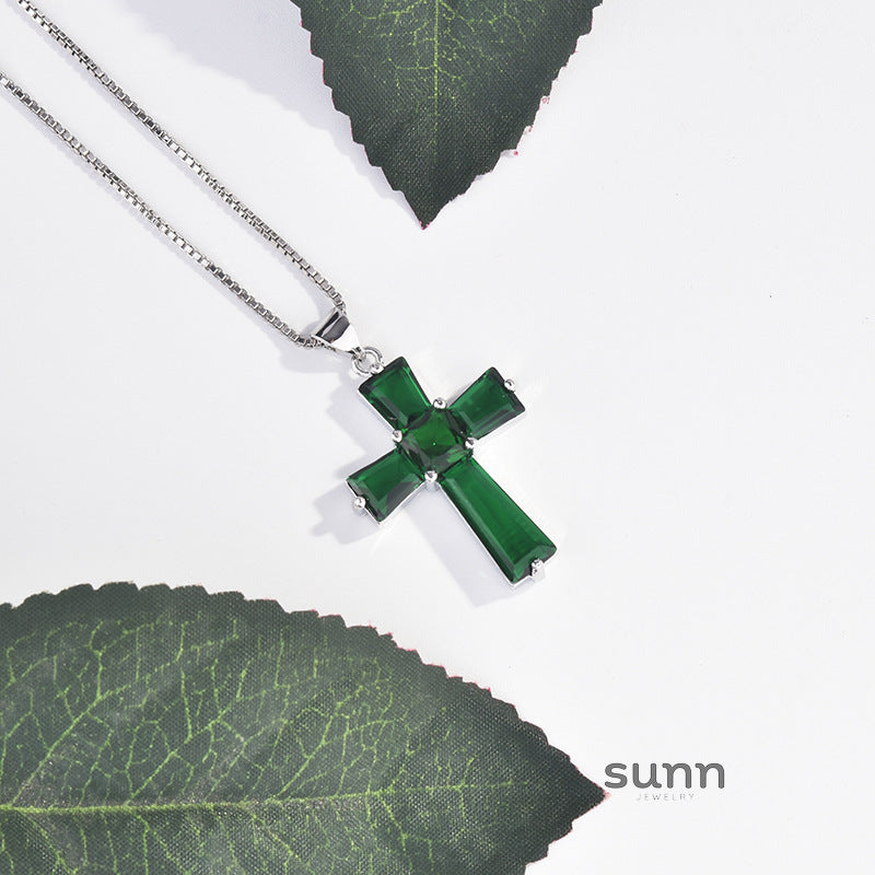 Kristi Emerald Cross Necklace [I1MUEZIV]