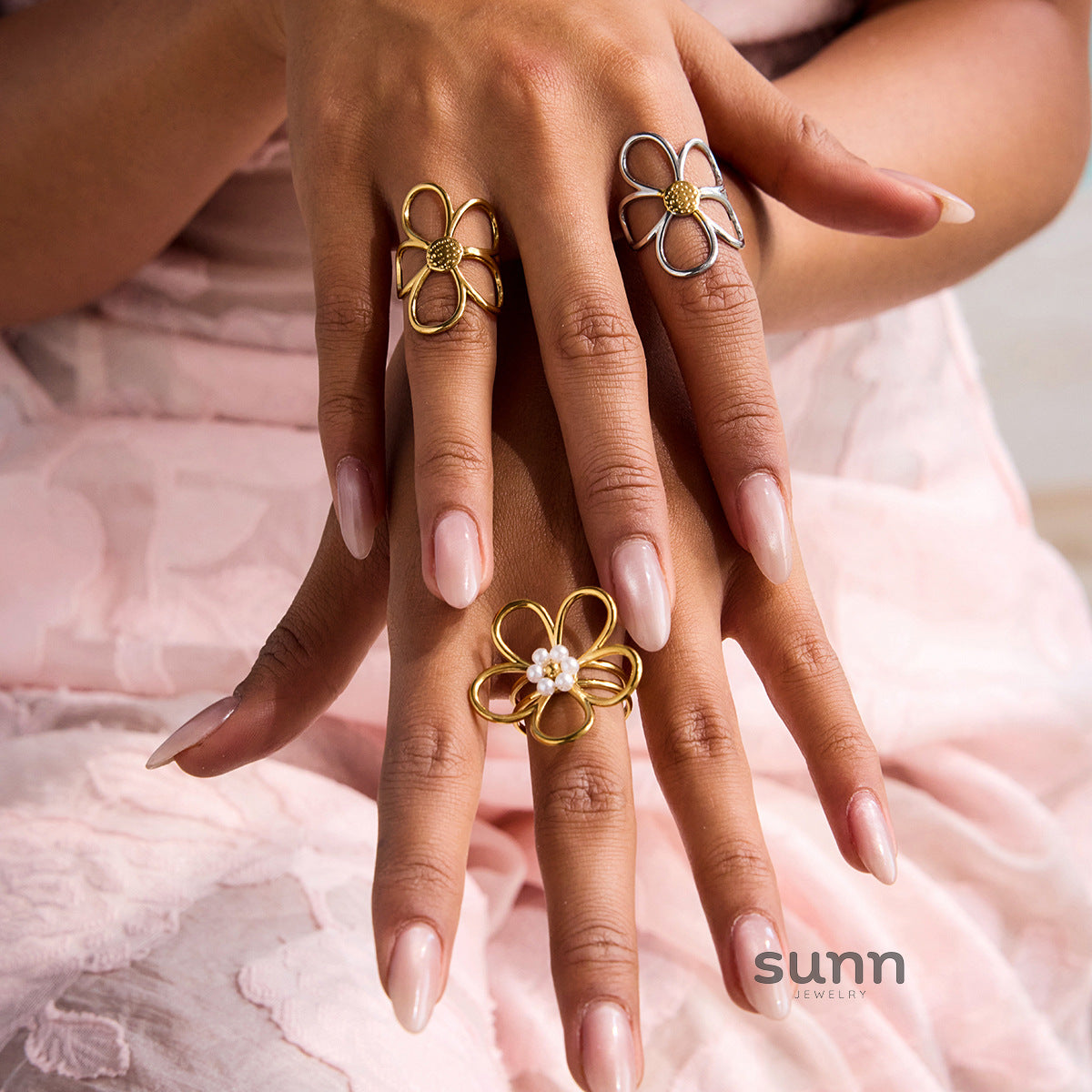 Kristi Floral Pearl Ring Set [CLVPB182]