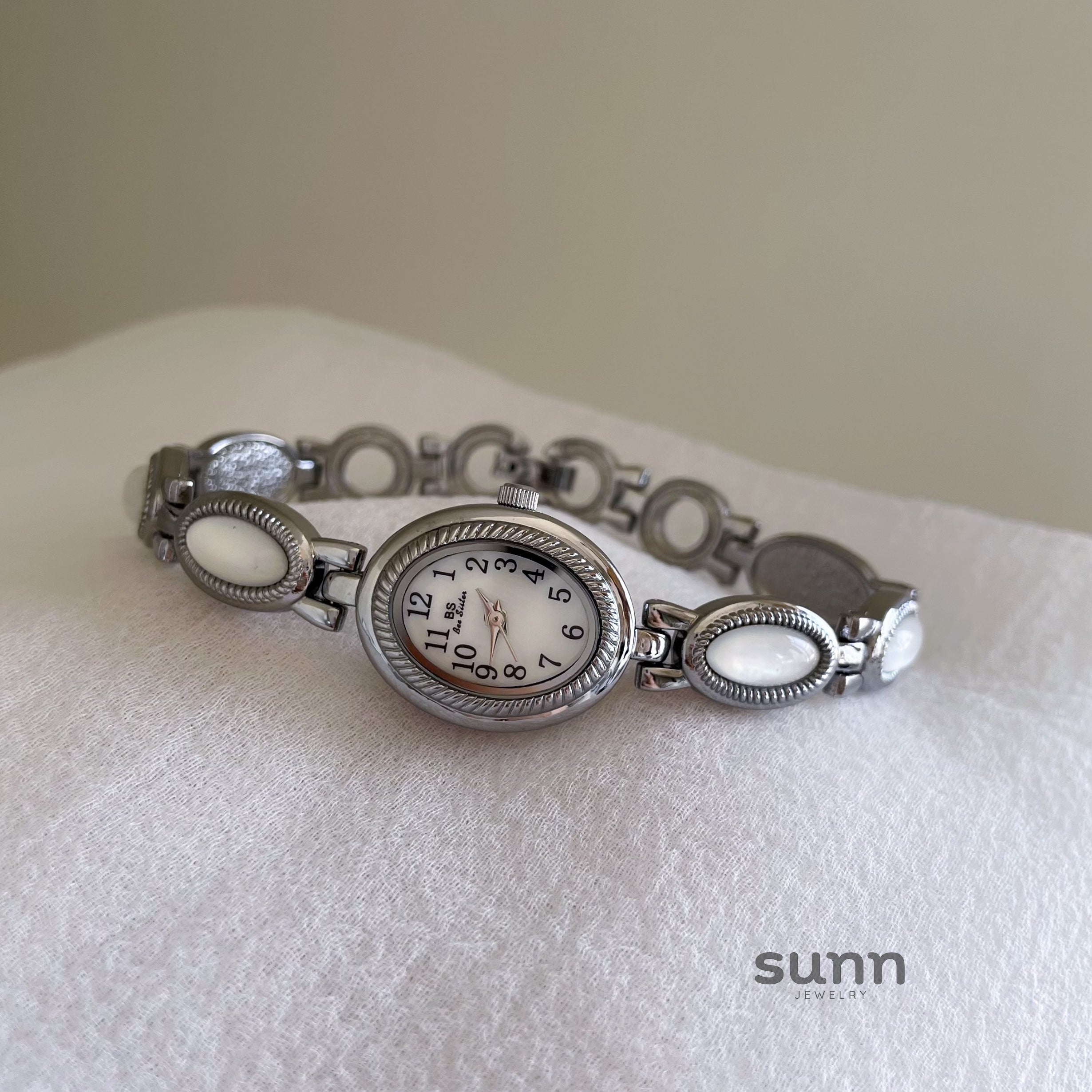 Kristianna Oval Pearl Watch [SHNPG34G]