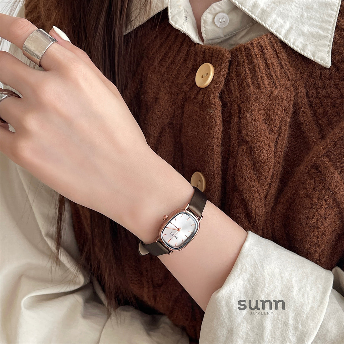 Kristin Petite Oval Watch [R96IXPK1]