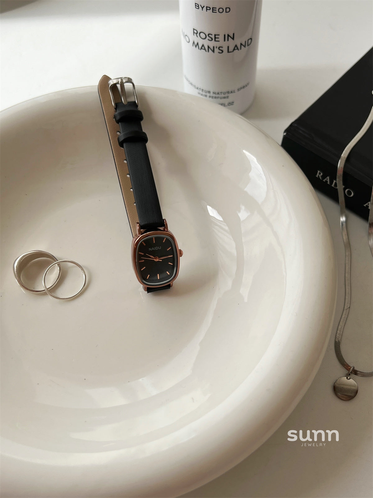 Kristin Petite Oval Watch [DX0M5TM2]