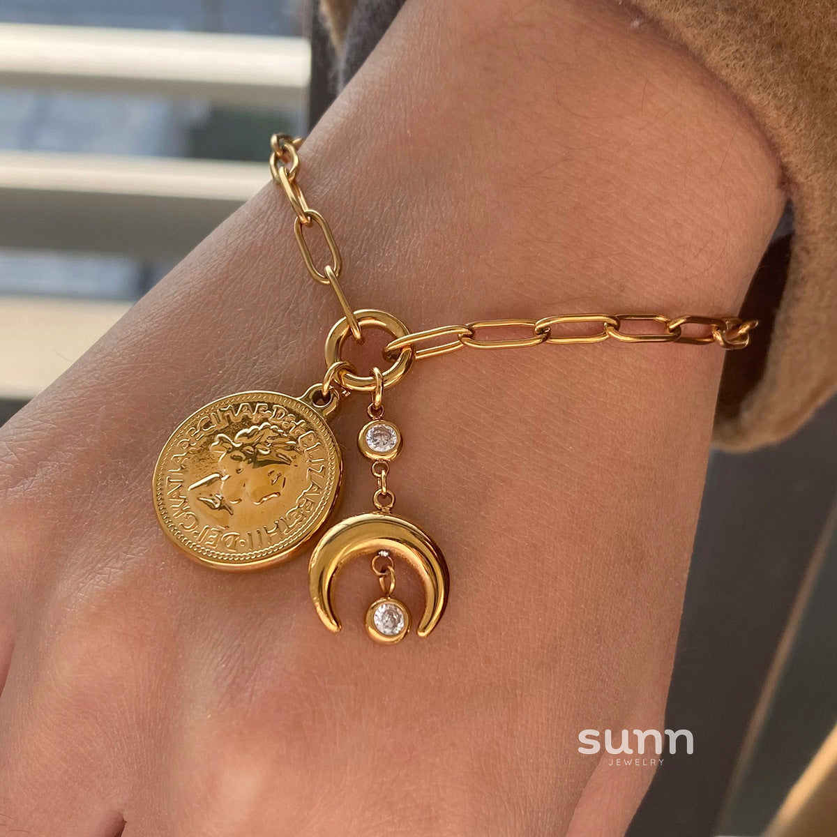Ksenia Dainty Star Moon Bracelet [T467SB5P]
