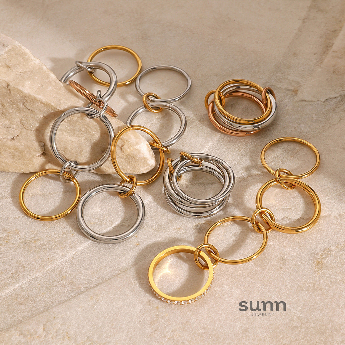 Kween Stacked Band Ring [6JA1AALD]