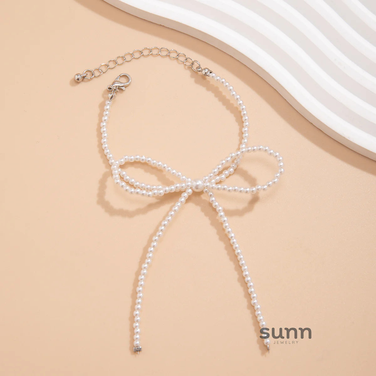 Kyana Pearl Bow Chain