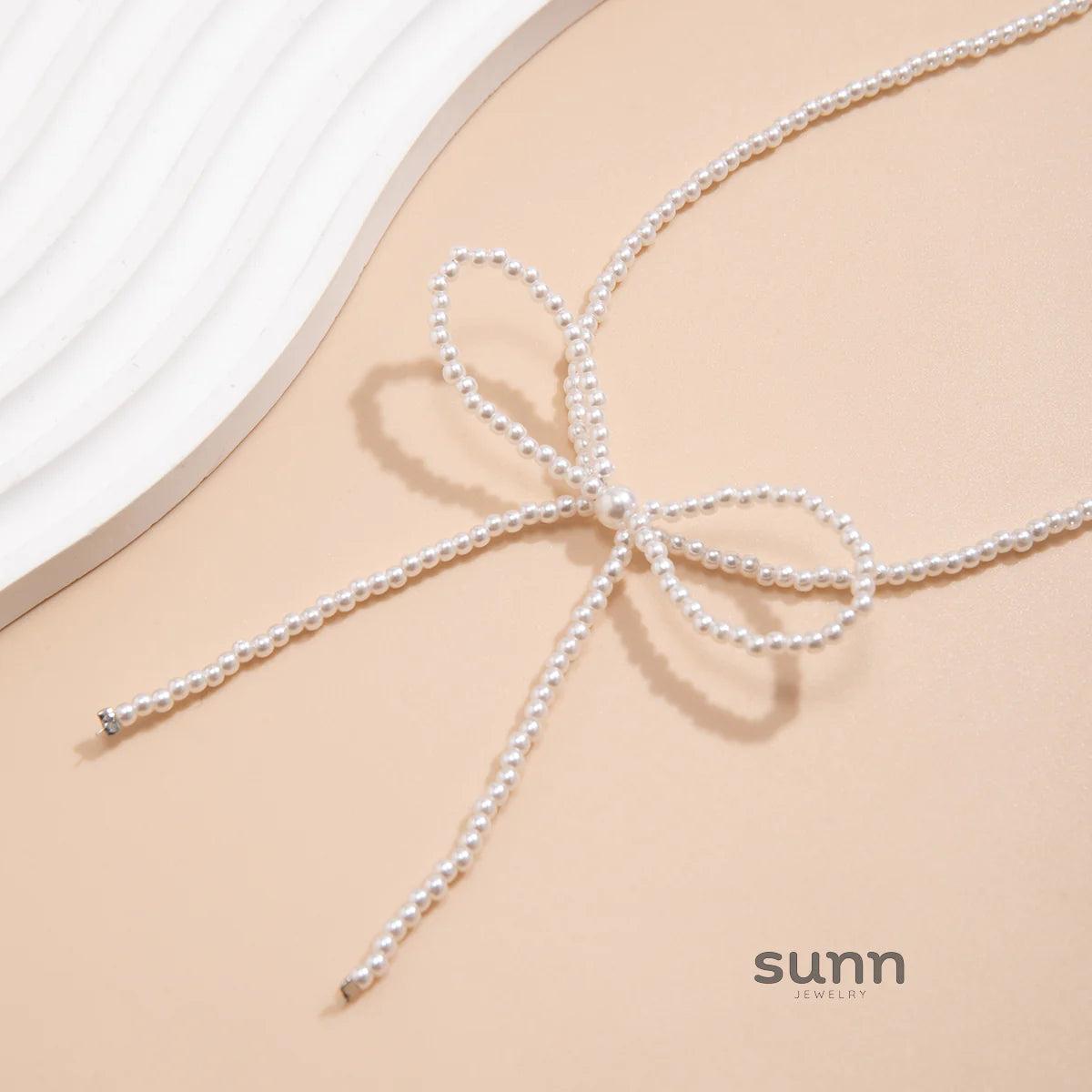 Kyana Pearl Bow Chain