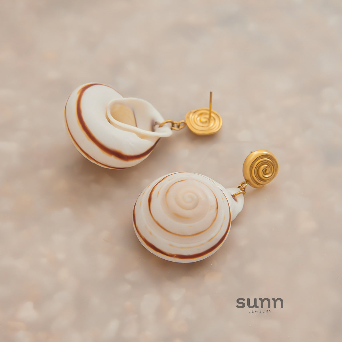 Kyla Conch Stud Earrings [GQLT5BPO]
