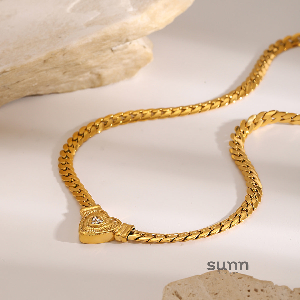 Kymani Sparkle Heart Necklace [B1TCAE9R]