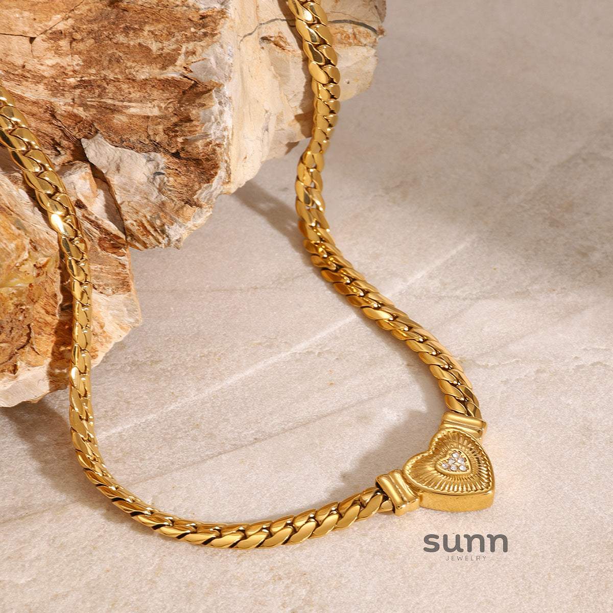 Kymani Sparkle Heart Necklace [CF3DY6B8]