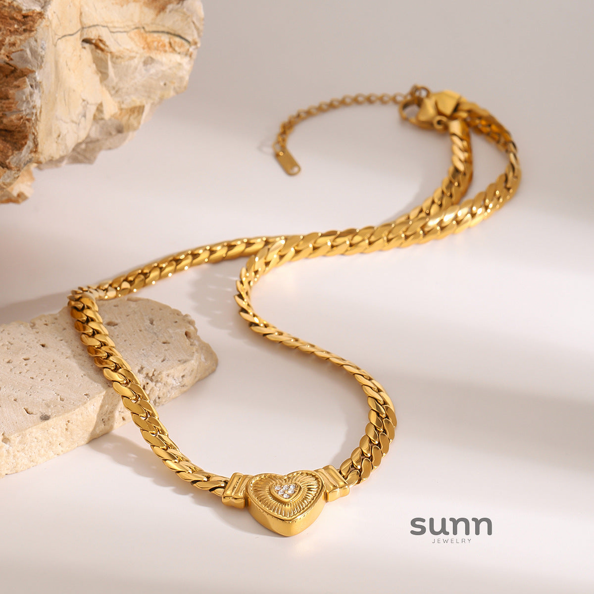 Kymani Sparkle Heart Necklace [C5CR87WM]