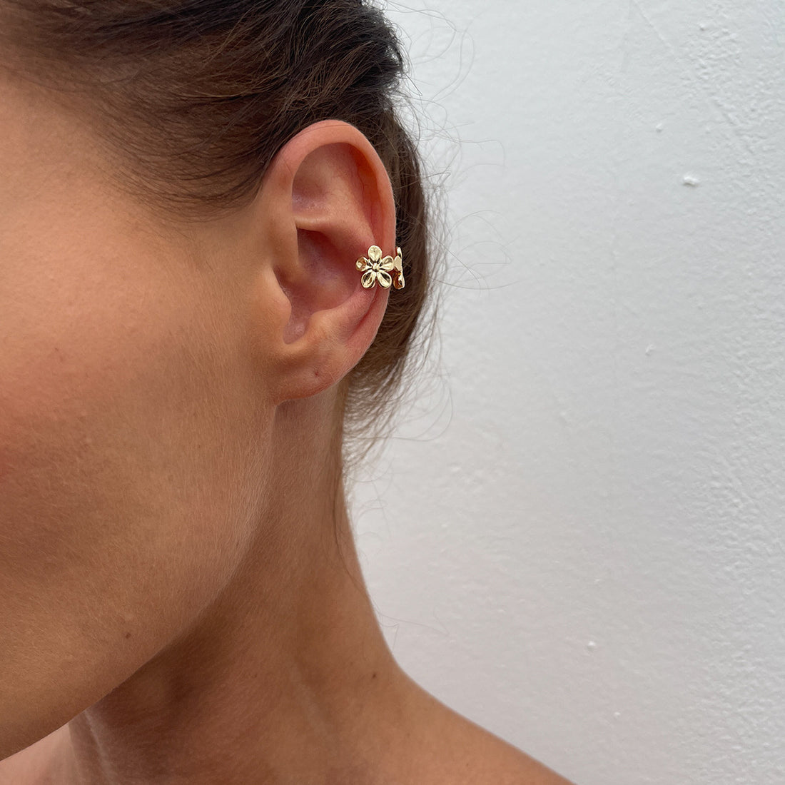 Kynlee Blossom Ear Cuff [G1IY167W]