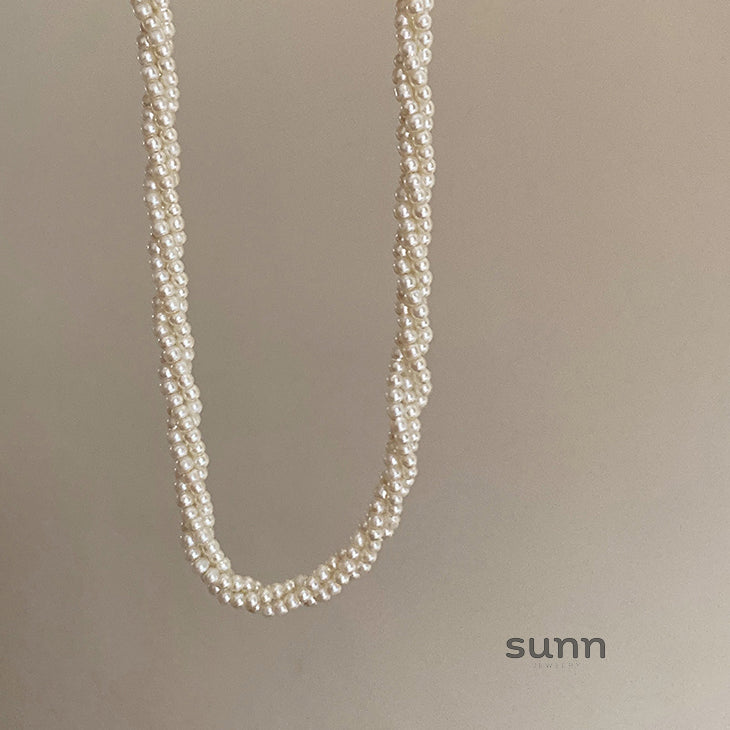 Kynley Delicate Pearl Choker [MSANMJRR]