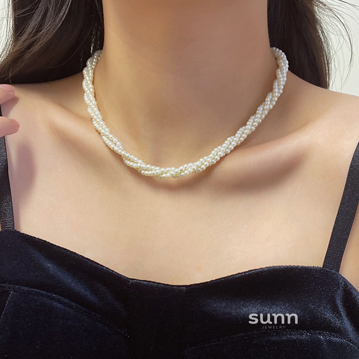 Kynley Delicate Pearl Choker [6MTV28V7]