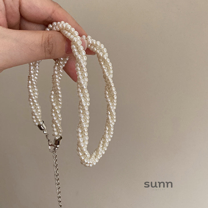 Kynley Delicate Pearl Choker [W2AX476J]