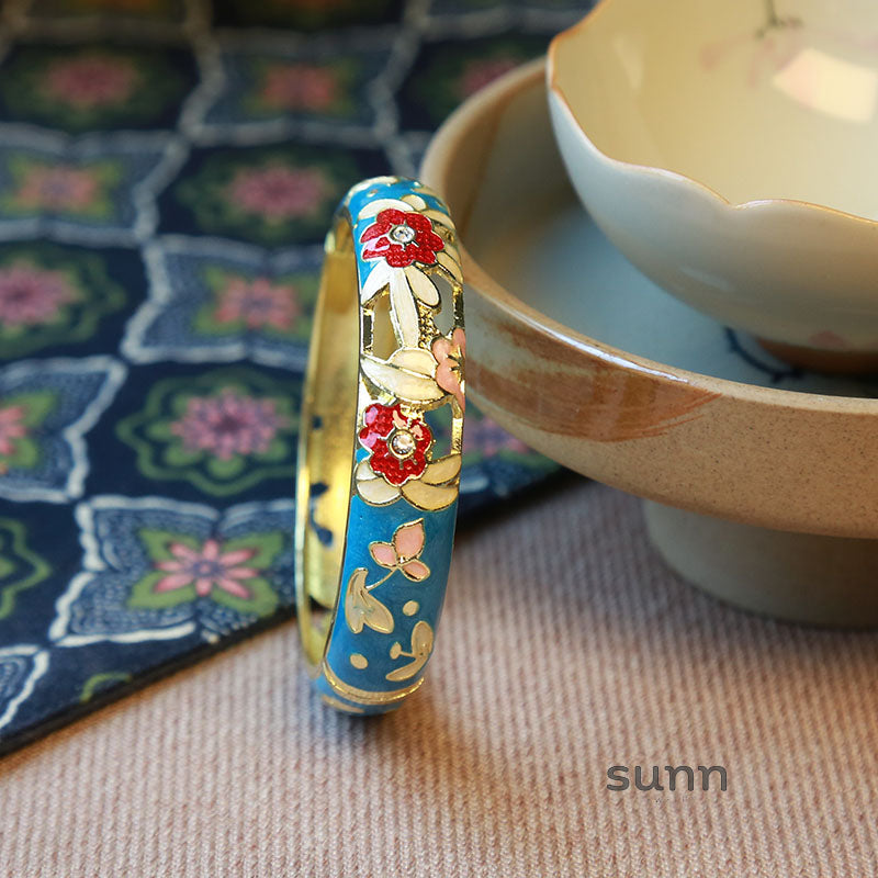 Kynli Floral Cloisonne Bracelet [UNY876P9]