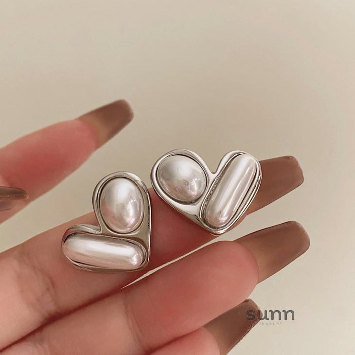 Kynslee Retro Pearl Heart Earrings [T3QKV7YV]
