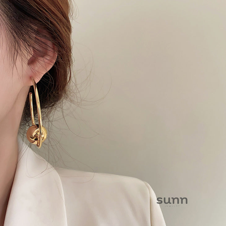 Kynsleigh Metal Ball Drop Earrings [2493J9FT]