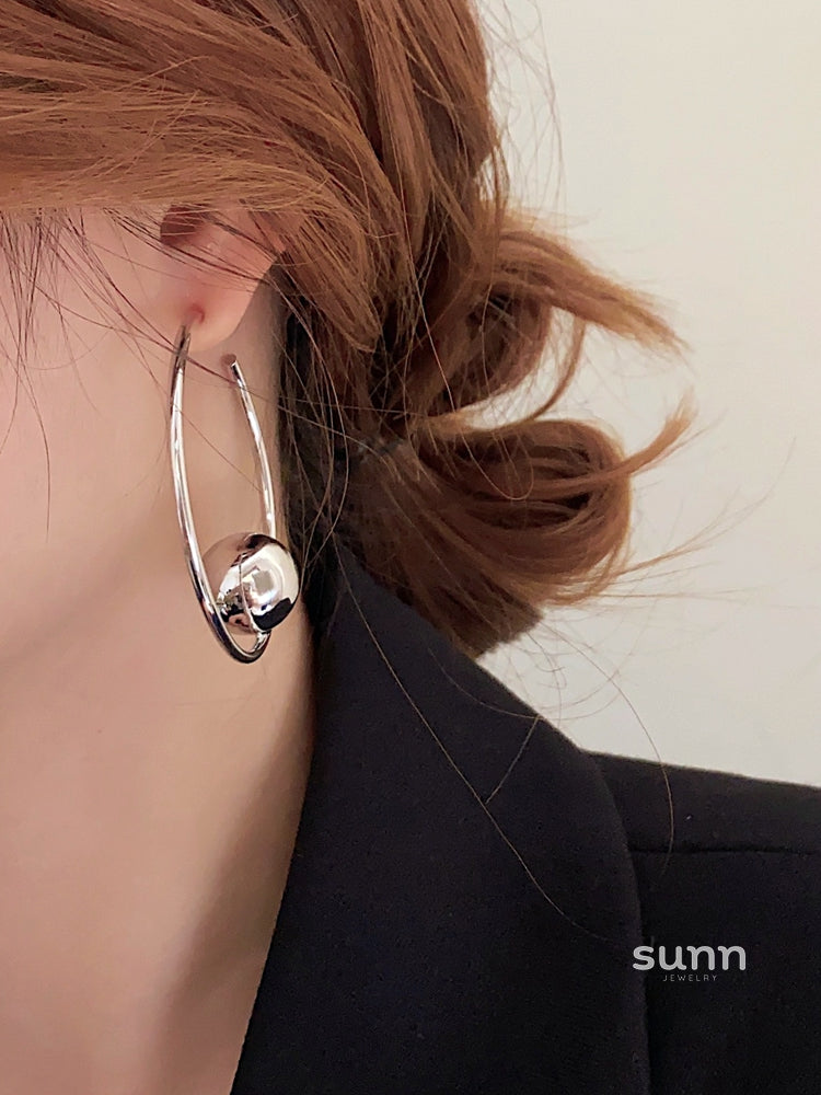 Kynsleigh Metal Ball Drop Earrings [U6PIRGNZ]