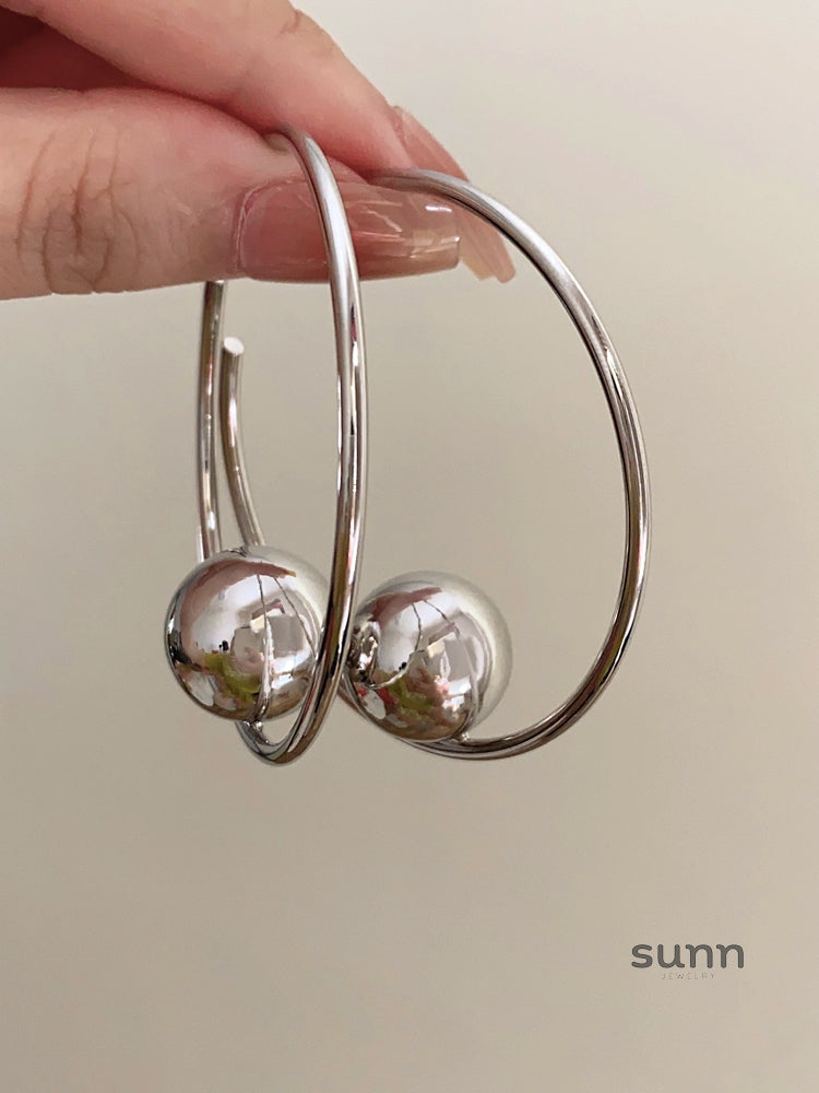Kynsleigh Metal Ball Drop Earrings [9ZU4YW86]