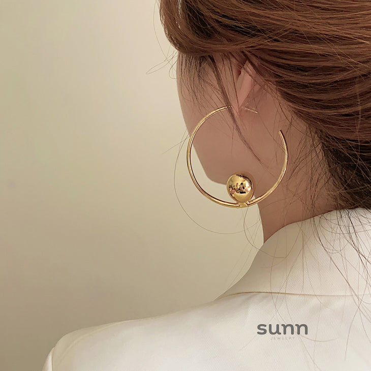 Kynsleigh Metal Ball Drop Earrings [B4QKPX7H]