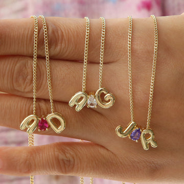Kynsley Gold Charm Necklace [LQTUISB0]
