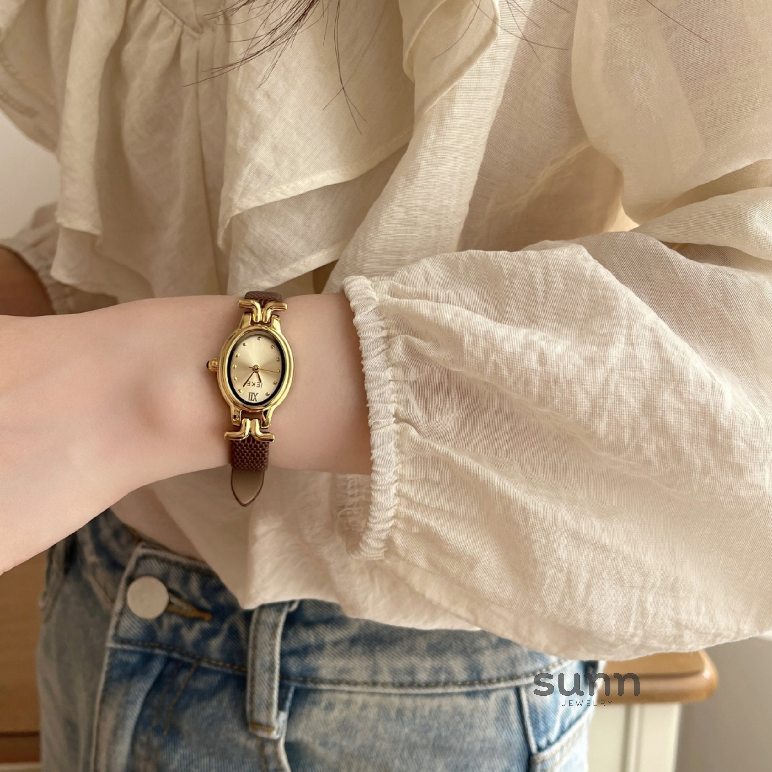 Kynslie Vintage Oval Watch [177KID2E]