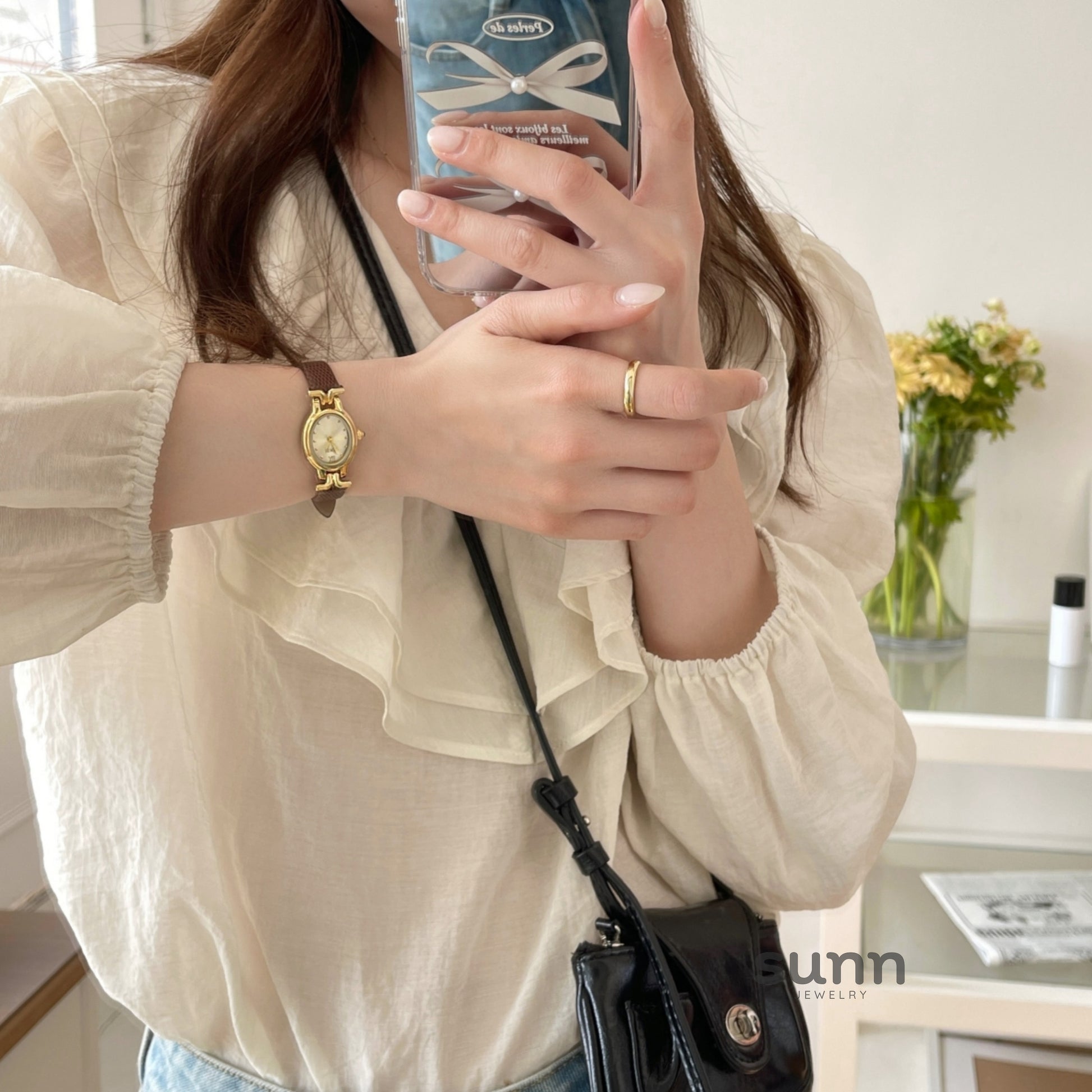 Kynslie Vintage Oval Watch [PAUKERI0]