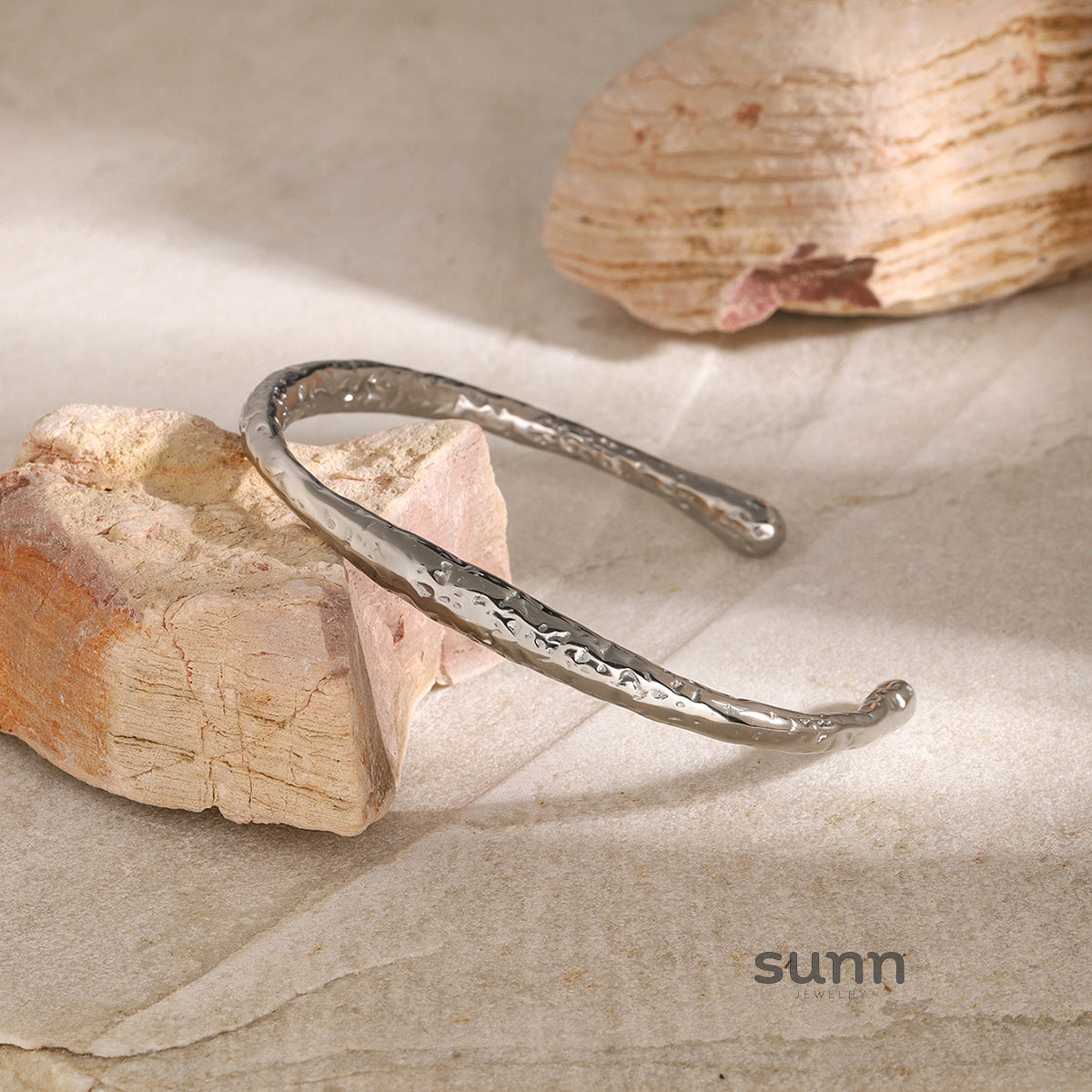 Kynzlee Textured Cuff Bracelet [4FU6TV1D]