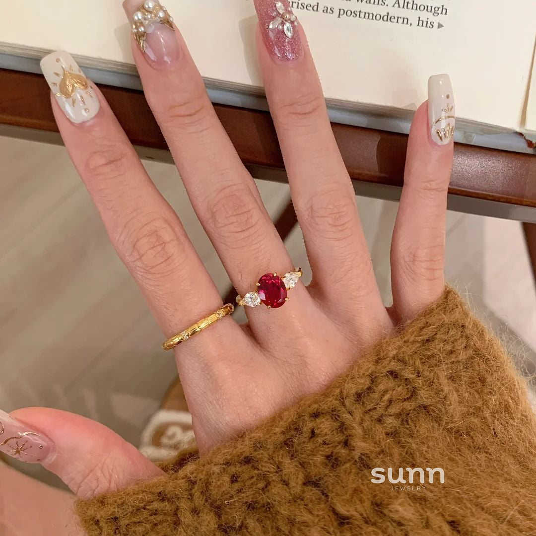 Kyrie Ruby Statement Ring [ODA2UZ0Q]