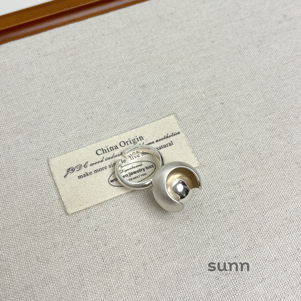 Lady Brushed Heart Open Ring [7LP5FPDB]