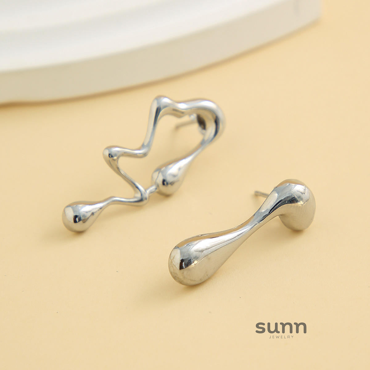 Laiklyn Molten Drop Earrings [JU5B1DFH]