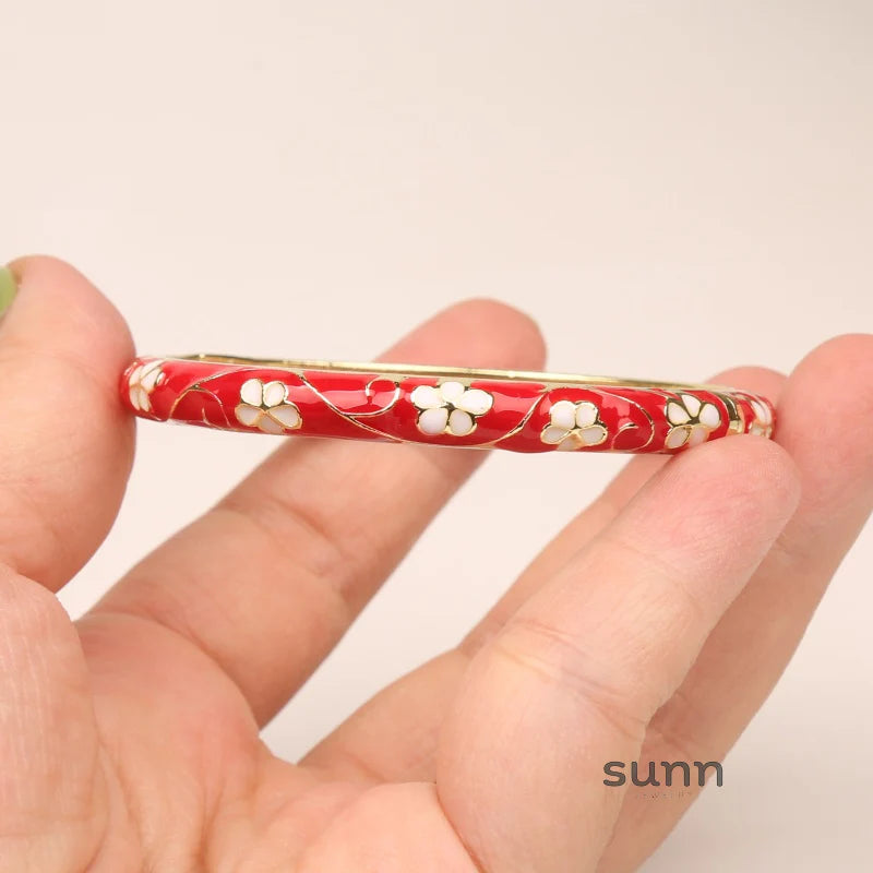 Lakelynn Delicate Floral Bangle