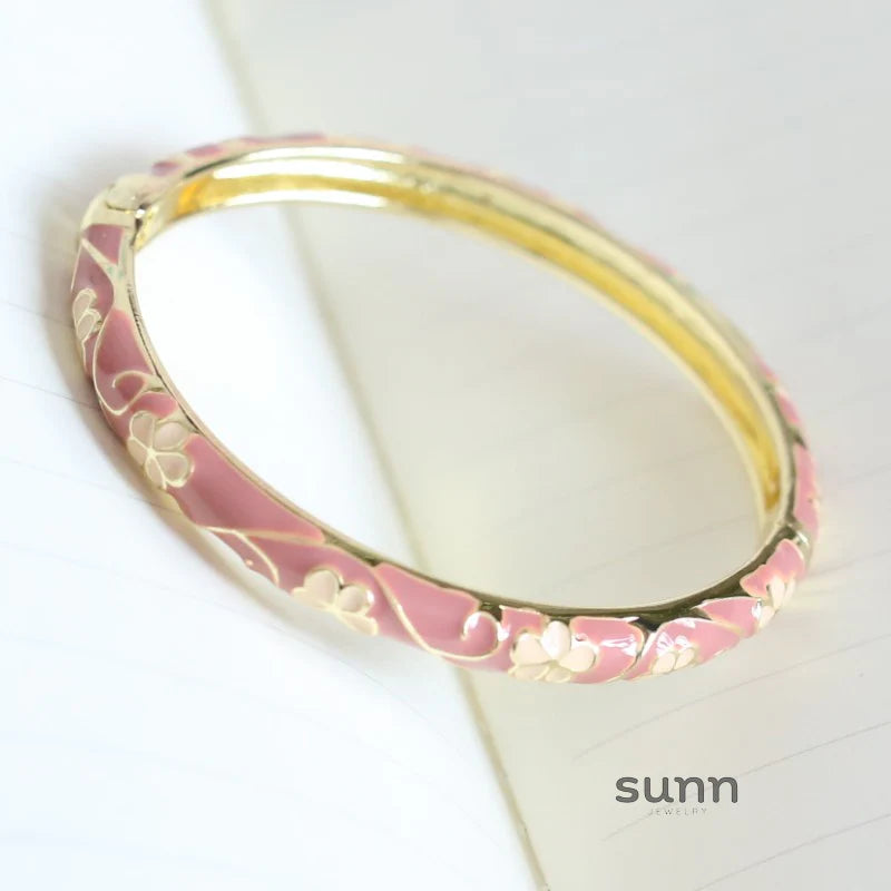 Lakelynn Delicate Floral Bangle
