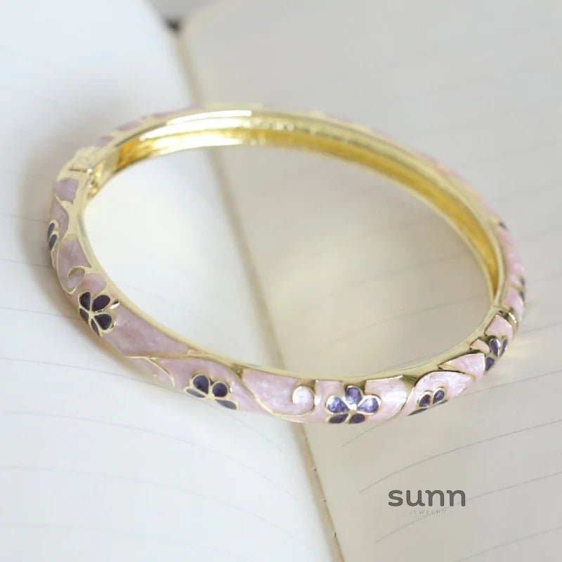 Lakelynn Delicate Floral Bangle