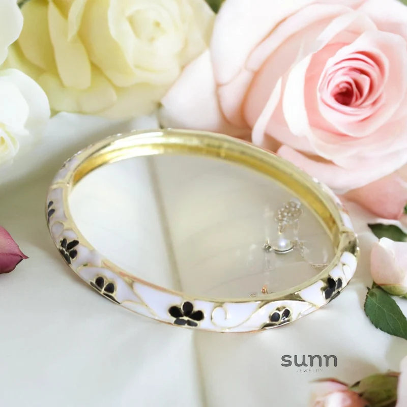 Lakelynn Delicate Floral Bangle