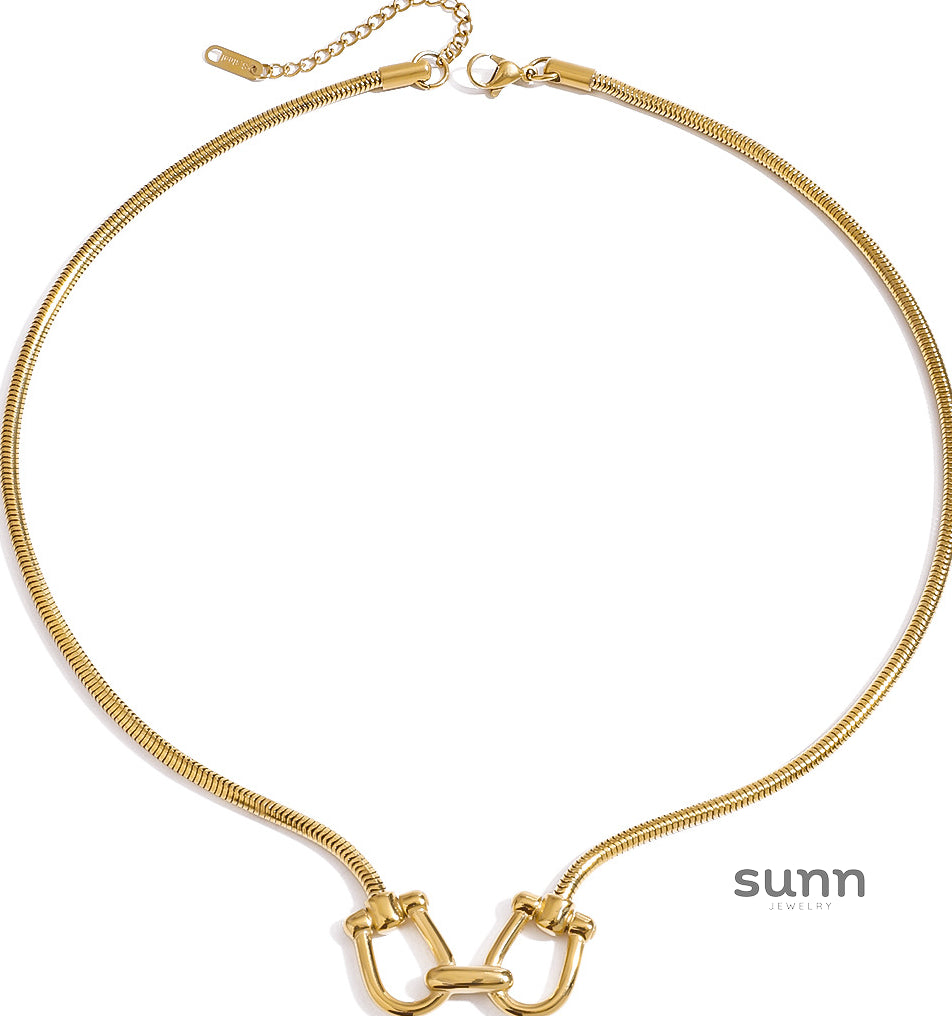 Lakin Dainty Cross Necklace [G1TYDX3H]