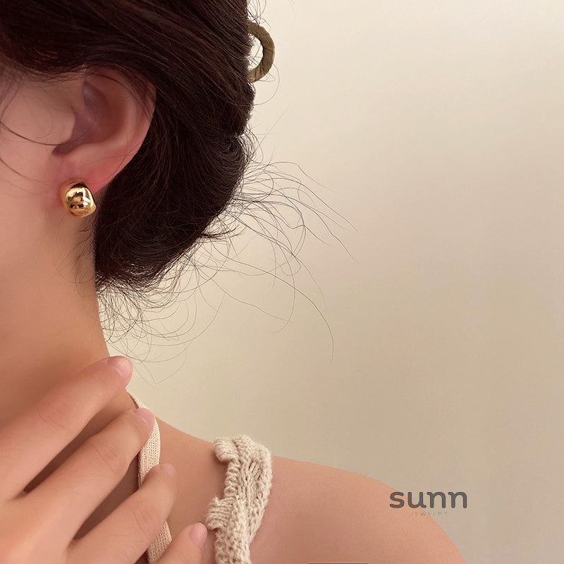 Lakota Brushed Hoop Earrings [T35DTEHW]